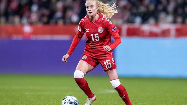 Arsenal adds additional room to their roster! When Kathrine Kuhl joins Everton, she switches from her WSL loan.