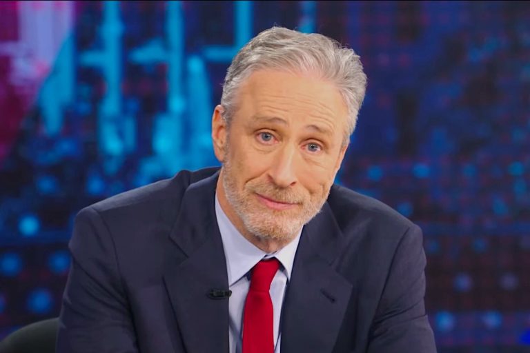 BREAKING NEWS: A 61 years old American comedian and writer, Jon Stewart was involved in a terrible car accident just now which lead him…