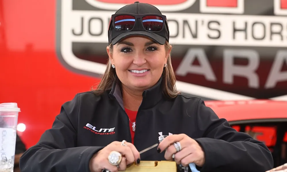 BREAKING NEWS: A 40 years old American motorsports racing driver, Erica Enders was involved in a terrible car accident just now which lead him…