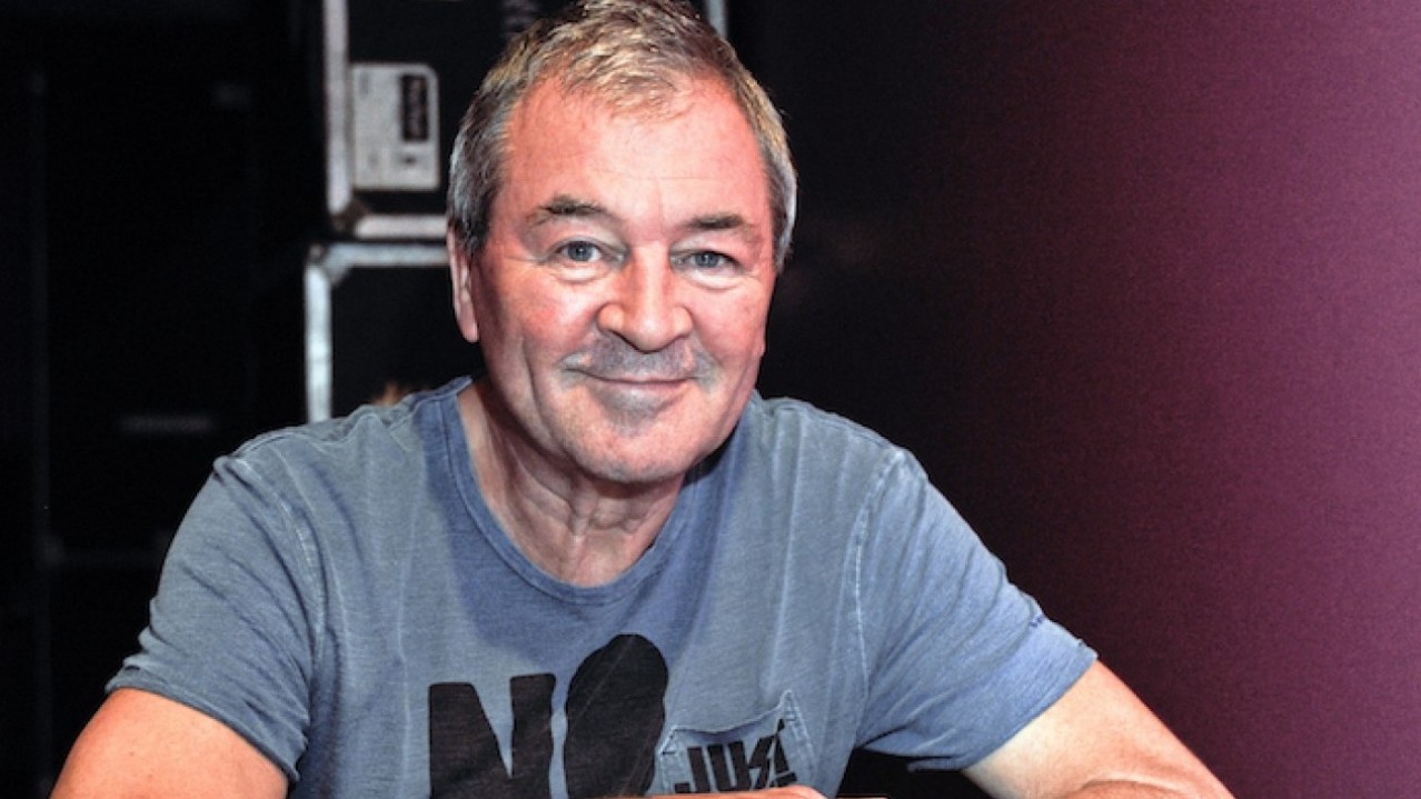 BREAKING NEWS: A 79 years old Singer, Ian Gillan was involved in a terrible car accident just now which lead him…