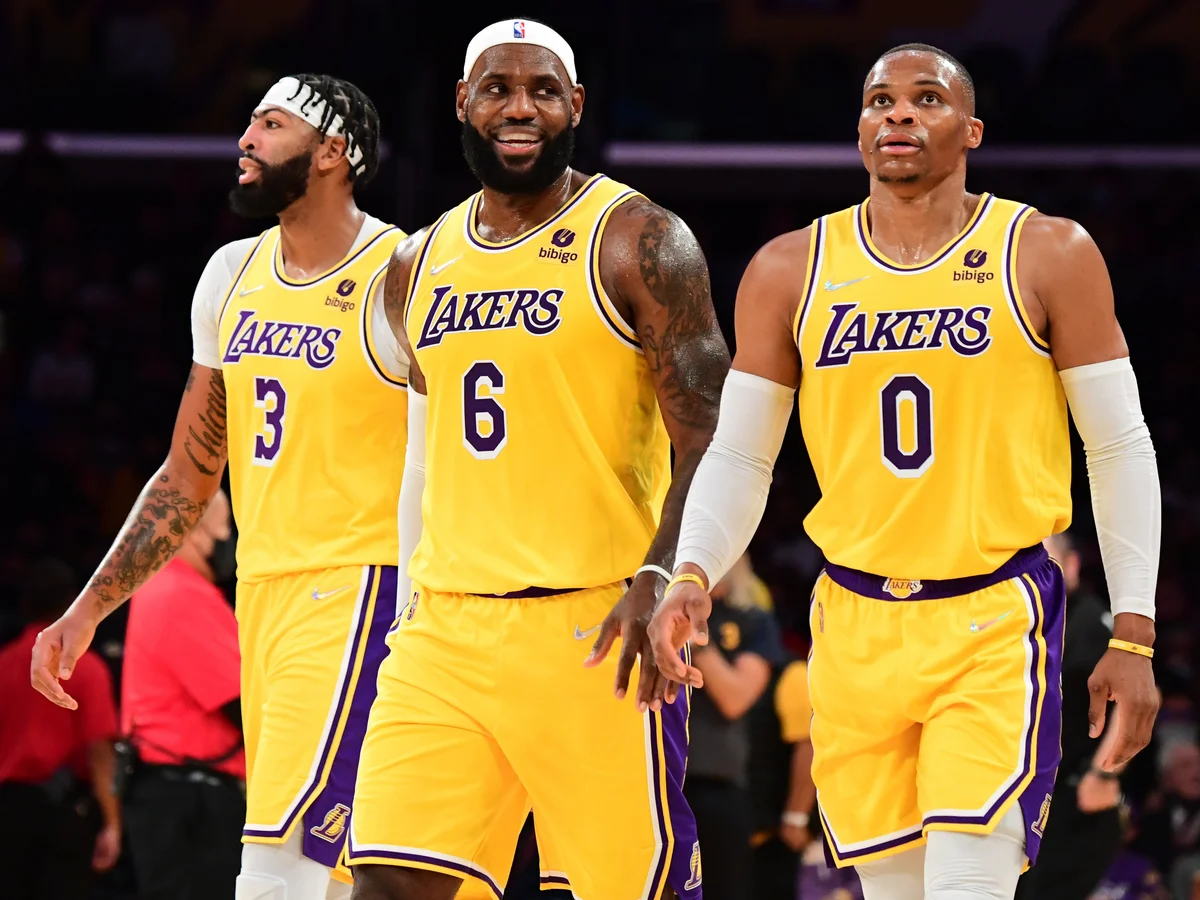 SO SADLY: Los Angeles Lakers Devastated by the loss of Four players following tragic car crash including…