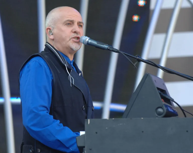 Sad News: Peter Gabriel has made history once again with his powerful decision over rock band Genesis…