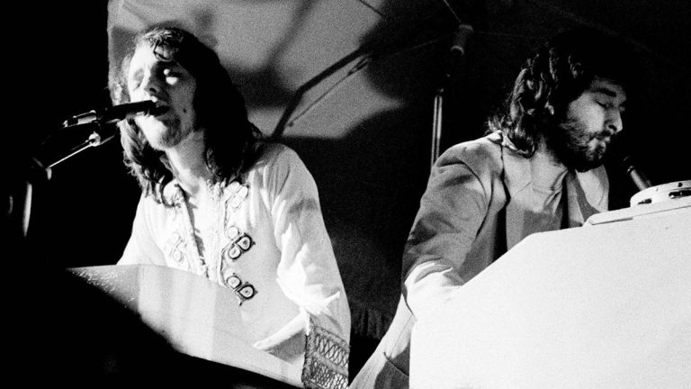 “It’s not a spiritual question; it’s a right or wrong question… he’s playing songs that he wasn’t even into at the time!” Roger Hodgson, co-founder of Supertramp, and Rick Davies’s feud.