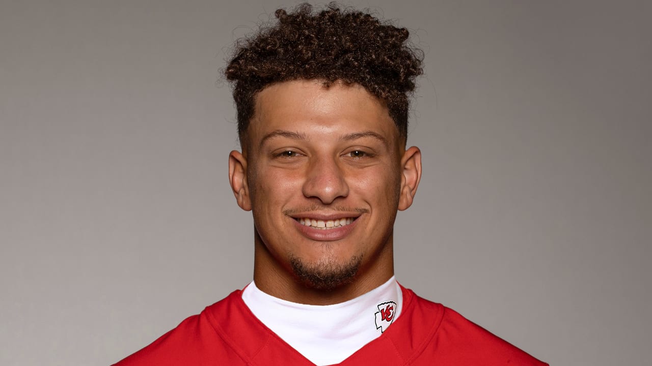 BREAKING NEWS: Kansas City Chiefs SHOCKS FANS By Trading Star quarterback, Patrick Mahomes, to Philadelphia Eagles in