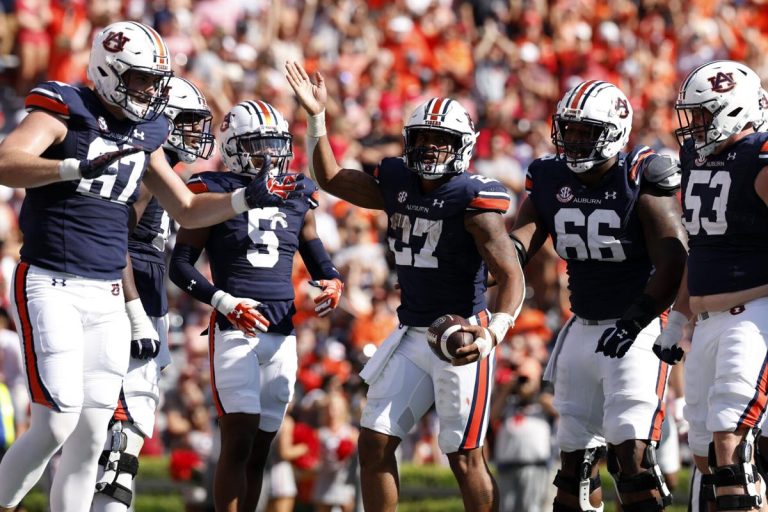 SO SADLY: Auburn Tigers Devastated by loss of four players following tragic car crash…