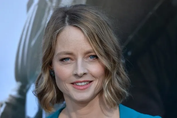 BREAKING NEWS: 30 minutes ago, a 61 years old American actress and filmmaker, Jodie Foster was involved in a terrible car crash which lead her to…