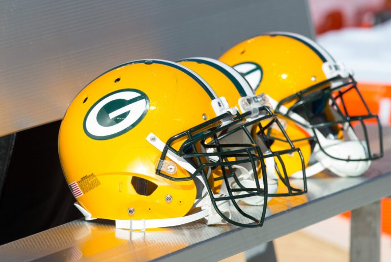 NFL: Detroit Lions at Green Bay Packers