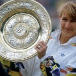 Steffi-Graf-after-winning-womens-singles-final-Wimbledon-July-4-1993 (1)